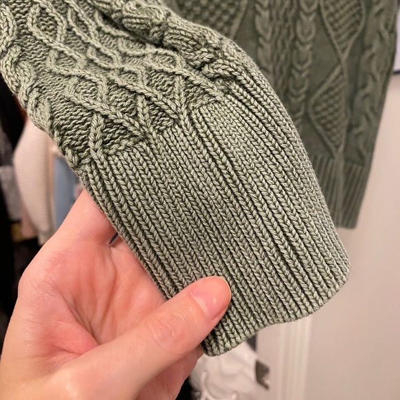 Aerie green cable knit sweater - Picture 10 of 15
